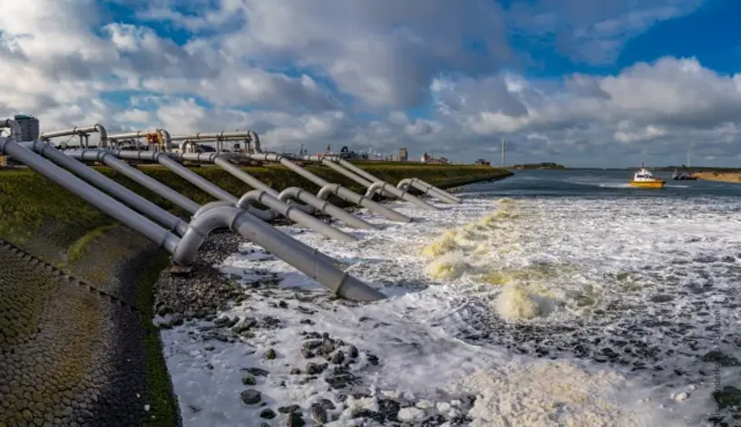Pumpen im Einsatz in IJmuiden bei der größten temporären Pumpenanlage der Welt von Vanderkamp Pompen.