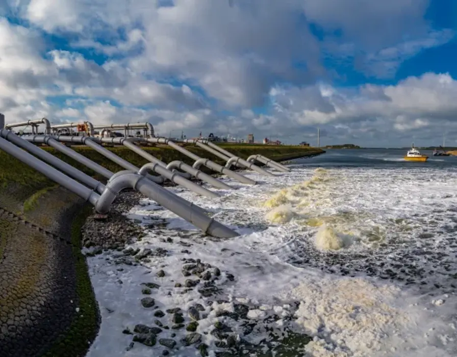 Pumpen im Einsatz in IJmuiden bei der größten temporären Pumpenanlage der Welt von Vanderkamp Pompen.