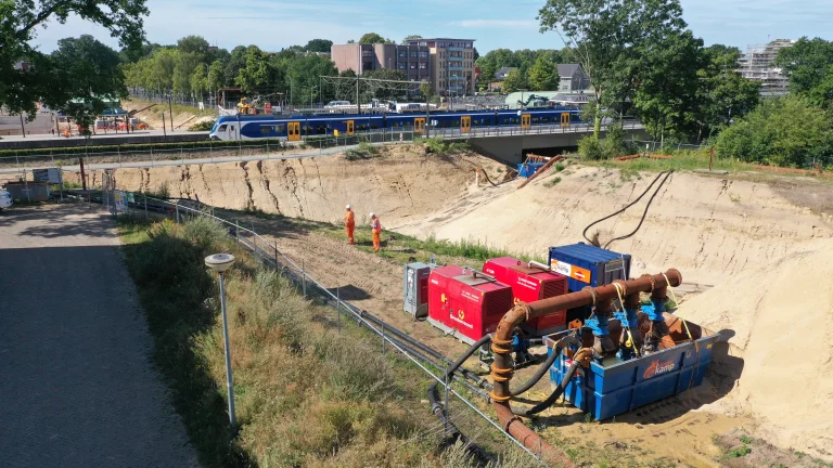Infrastructuur installatie van Vanderkamp bij NS station Ede. 