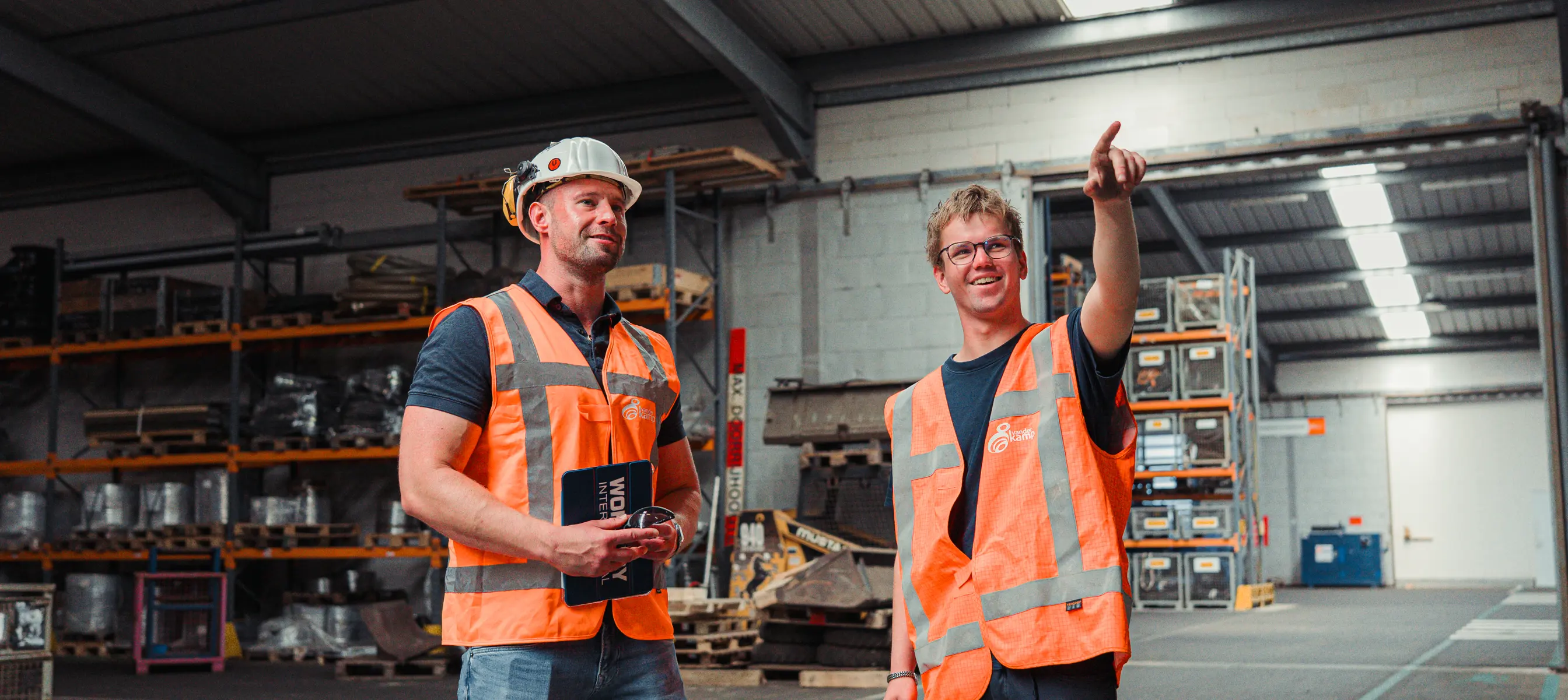 2025 dominik en Bart-jan in de werkplaats